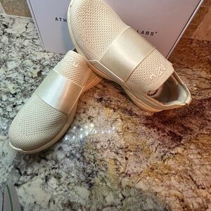 APL Unisex TechLoom Metallic Vanilla 9M/10.5W